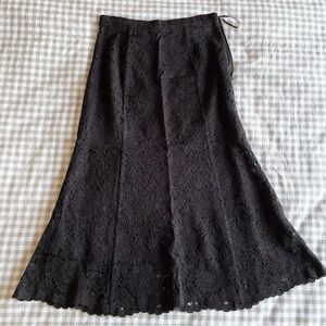 Uniqlo Lace Mermaid Skirt